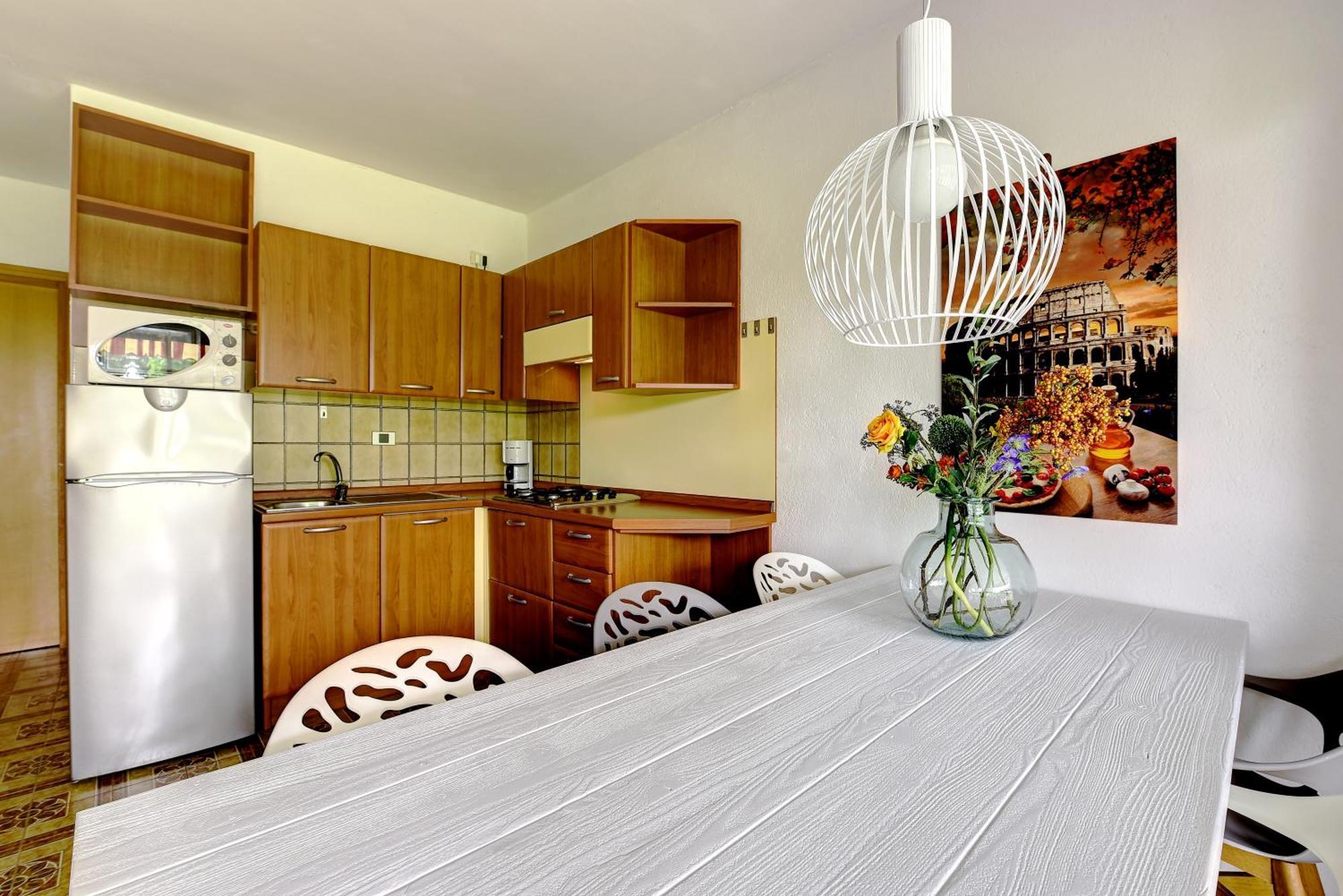 Moniga del Garda Italsol Residence Riai חדר תמונה