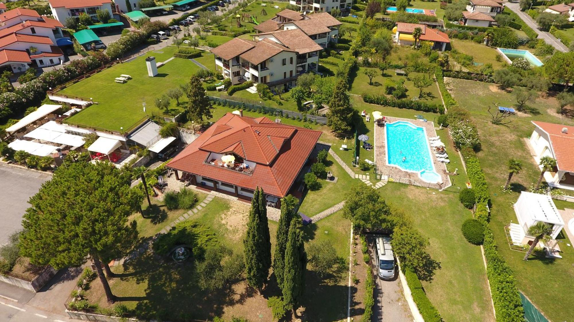 Moniga del Garda Italsol Residence Riai חדר תמונה