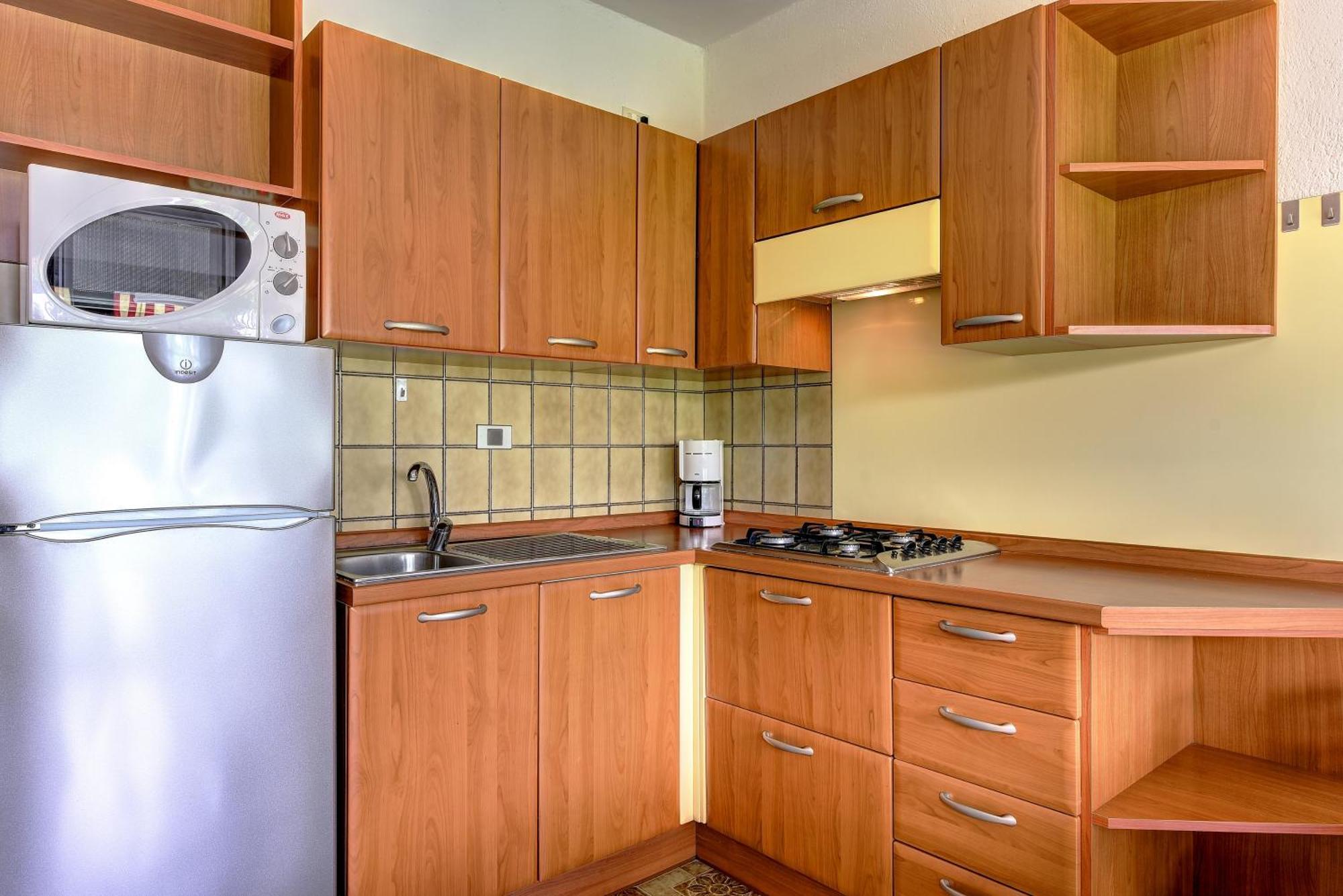 Moniga del Garda Italsol Residence Riai חדר תמונה