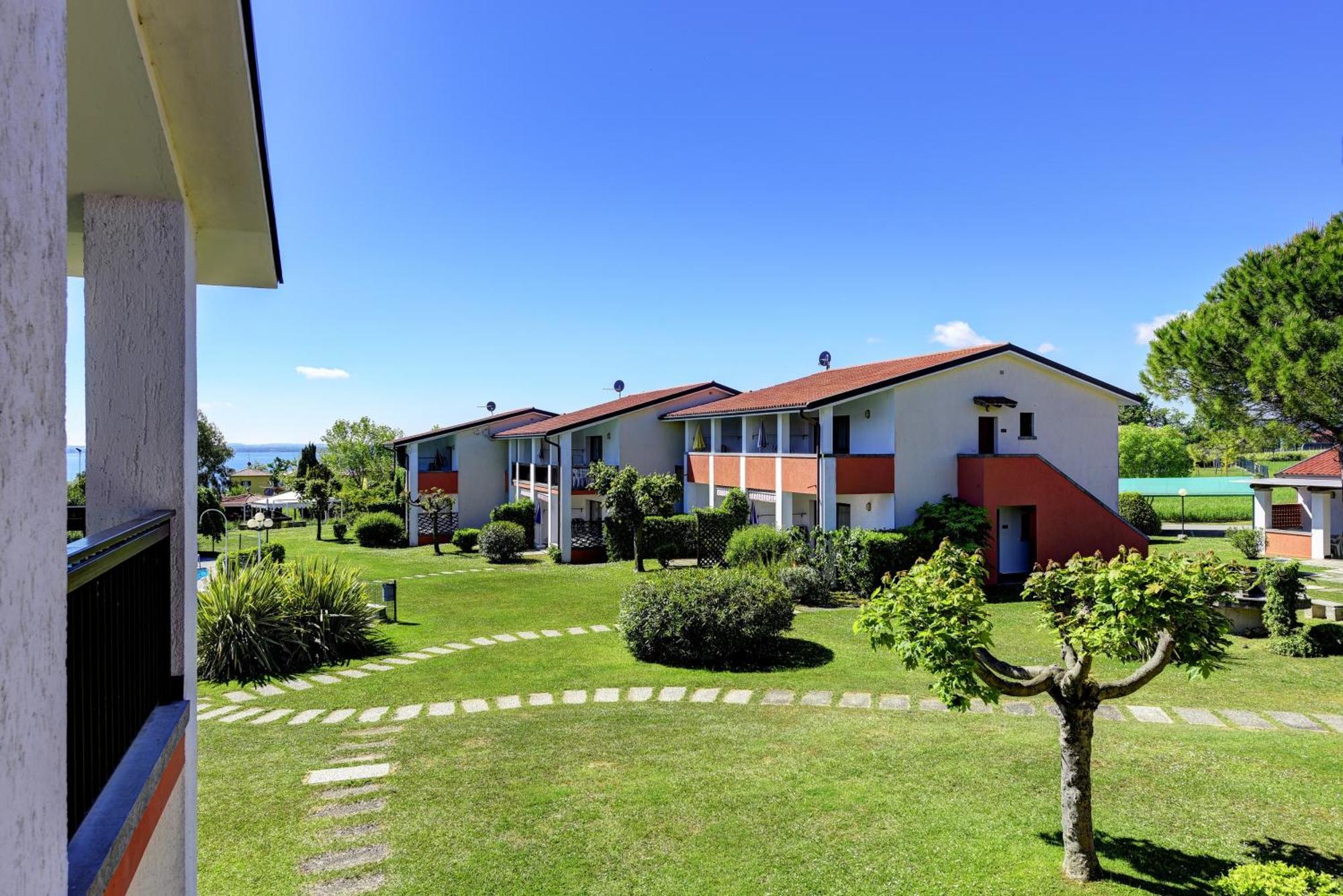 Moniga del Garda Italsol Residence Riai חדר תמונה