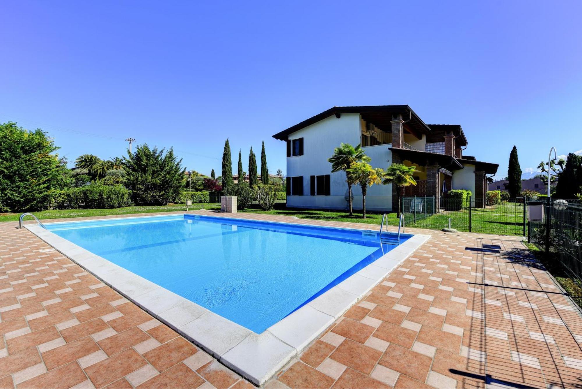 Moniga del Garda Italsol Residence Riai חדר תמונה